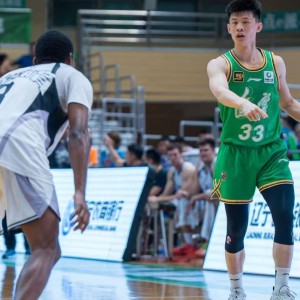 辽宁胜美国球队！6人上双，王岚嵚姜宇星齐爆，2小将成长！